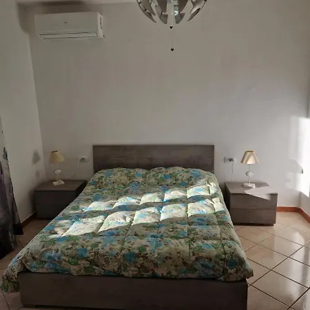 La Casa Sull'argine アパート サルツァーナ